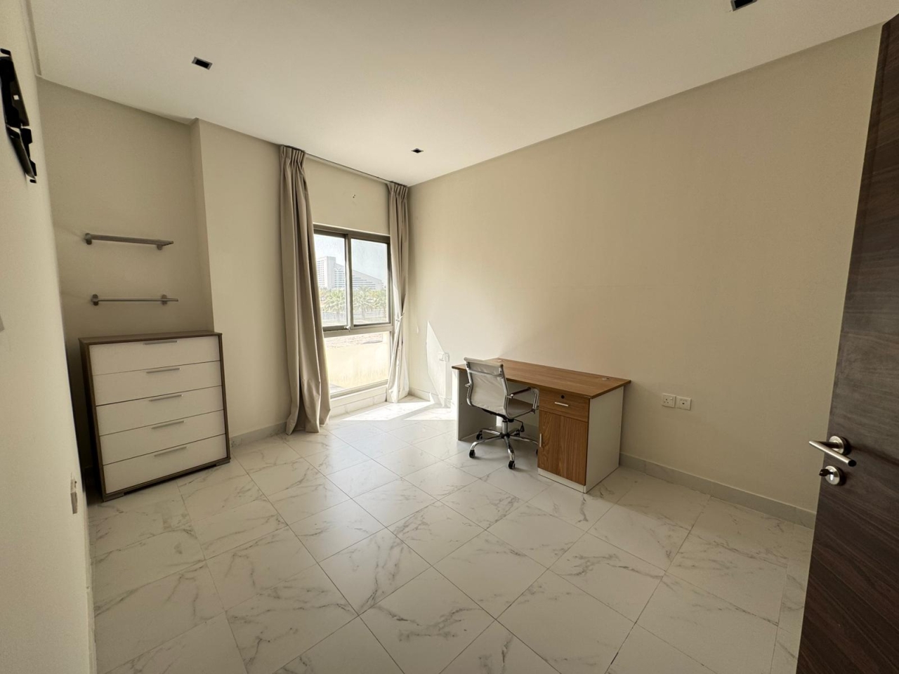 property 10 image 9