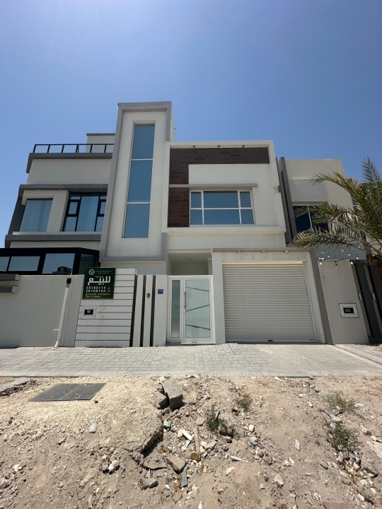 property 142 image 0