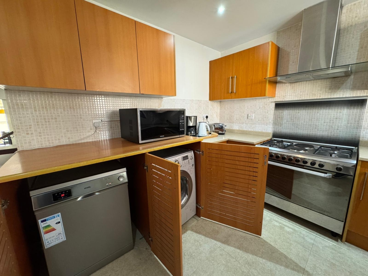 property 19 image 3
