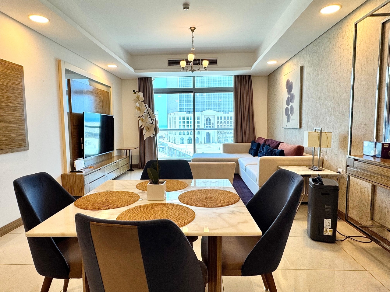 property 200 image 0
