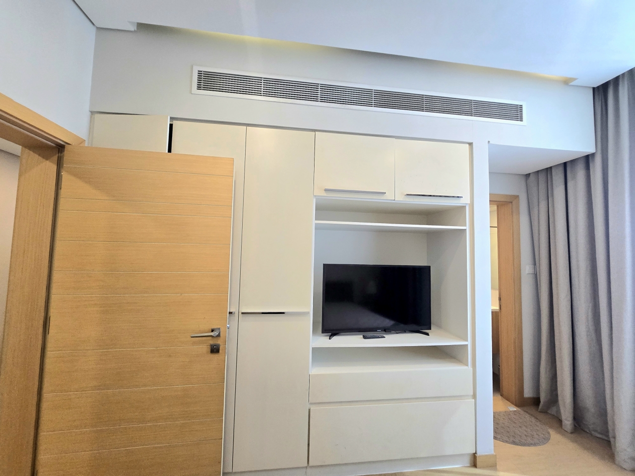 property 216 image 7