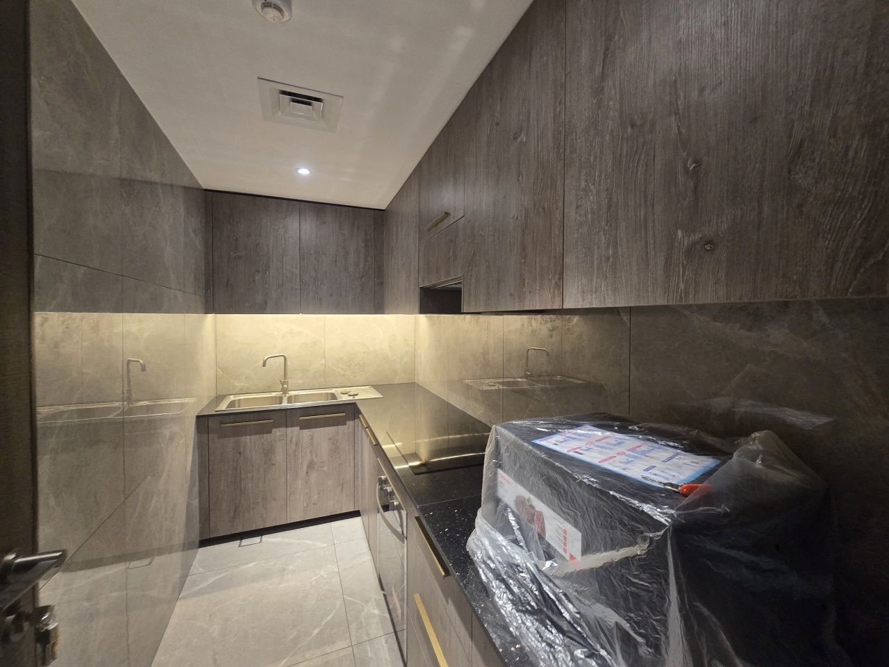 property 257 image 0