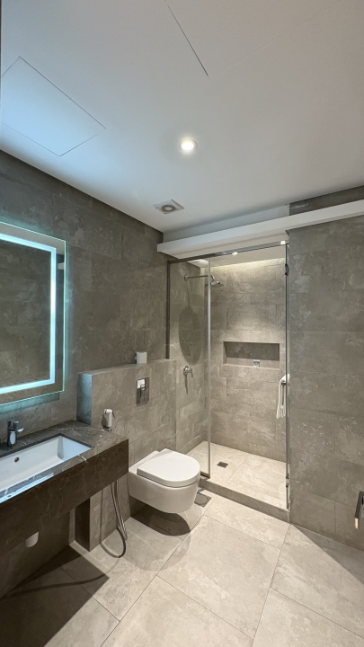 property 272 image 0