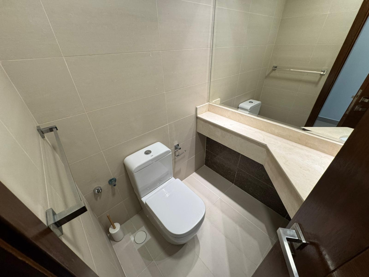 property 3 image 3