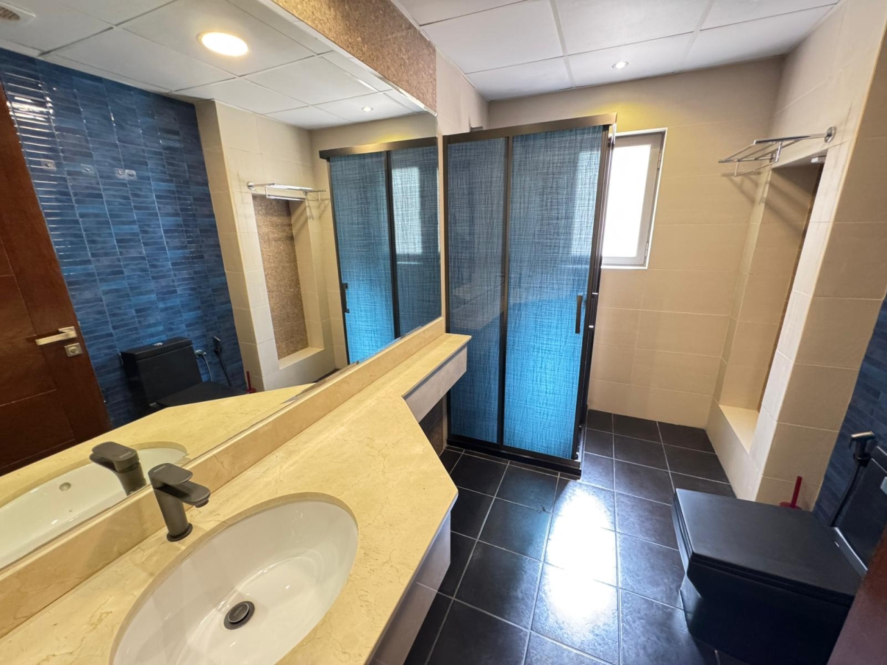property 3 image 8
