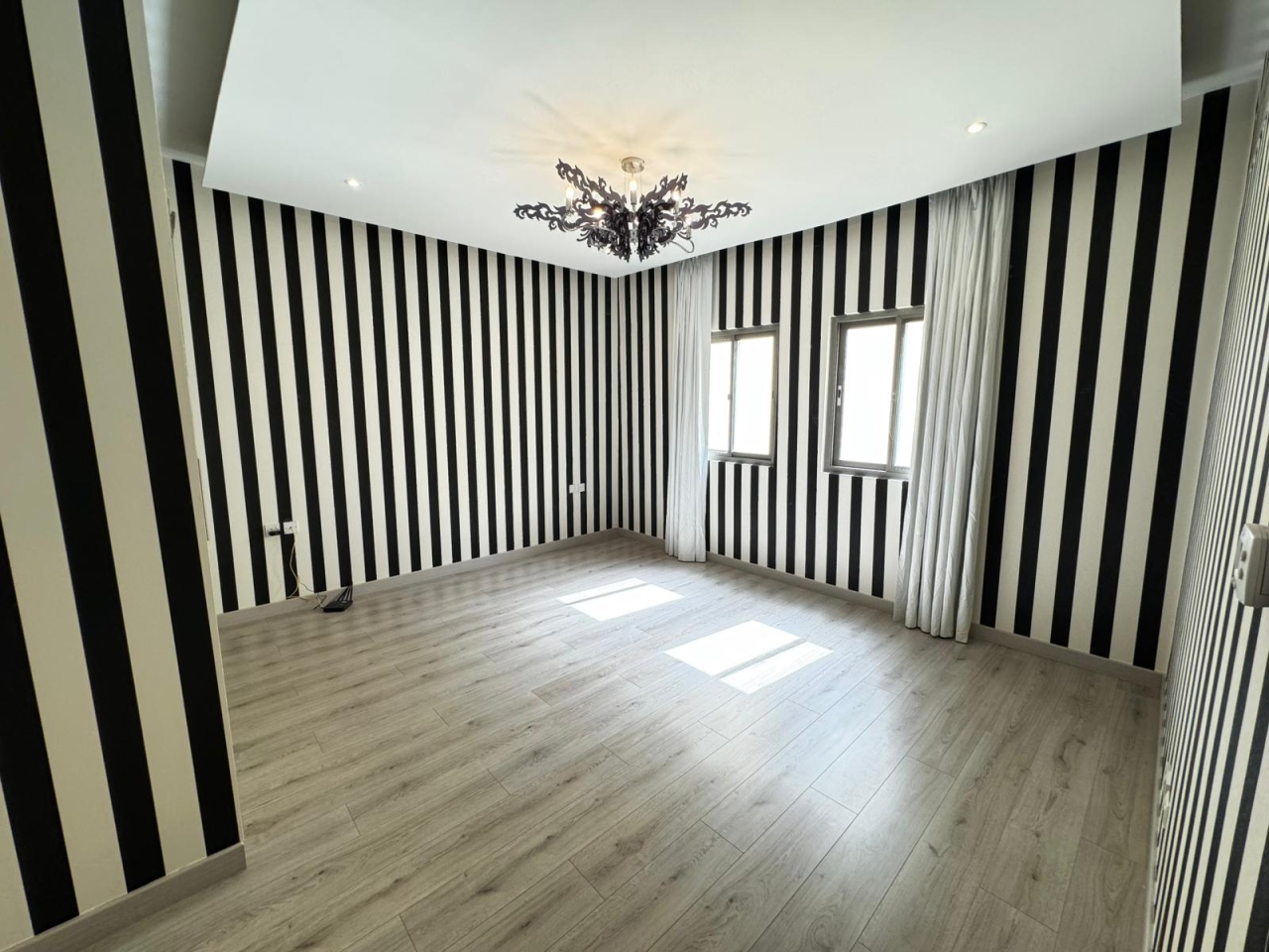 property 3 image 6