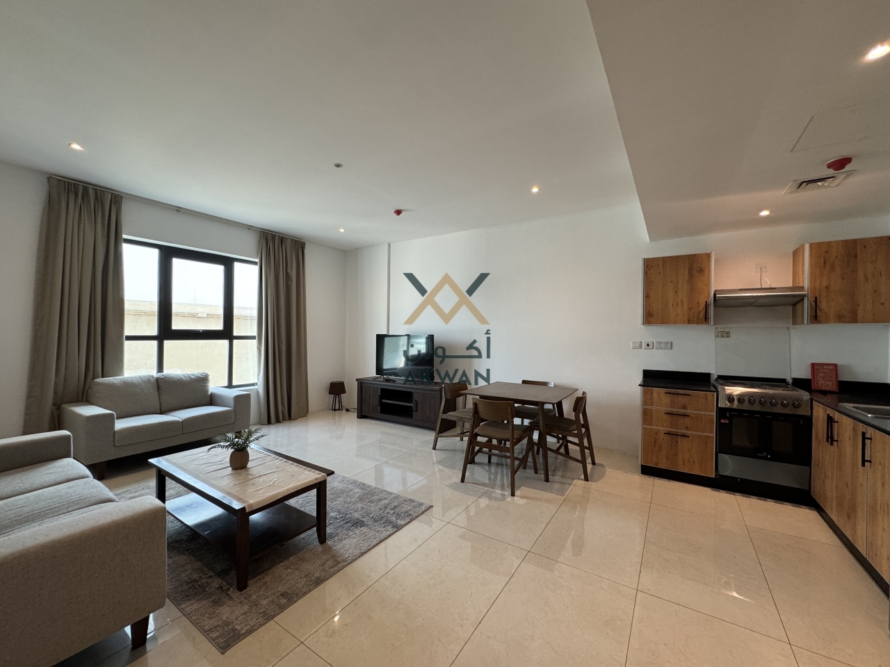 property 300 image 0