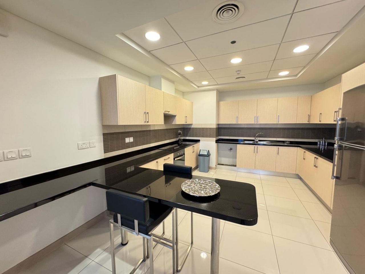 property 8 image 4